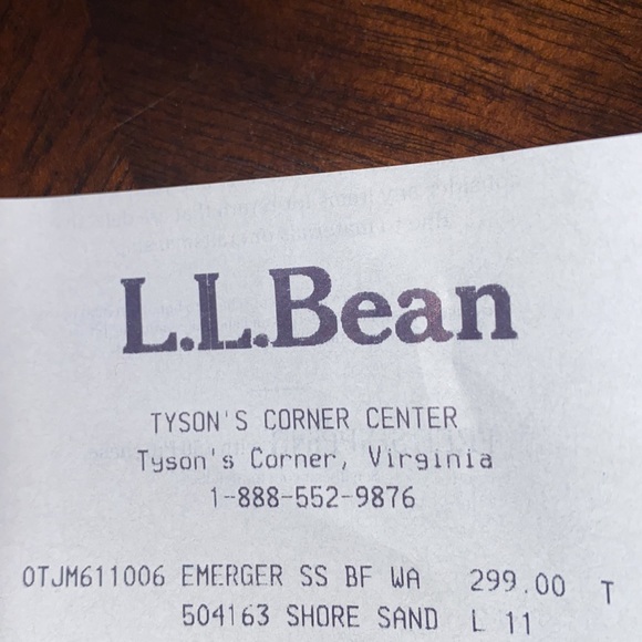 🍾CLOSET CLEAN OUT ACCEPTING ALL REASONABLE OFFERS🍾 - Picture 8 of 15